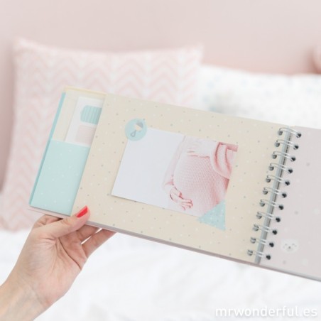 ÁLBUM - 9 MESES Y UN MONTÓN DE MOMENTAZOS POR VIVIR