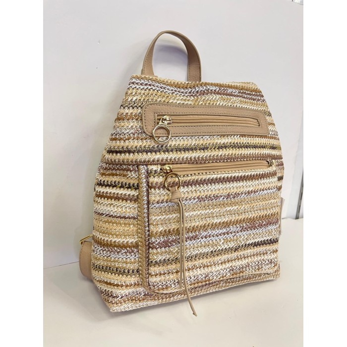 MOCHILA DETALLE TRENZADA