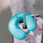 COJIN DE VIAJE CON ANTIFAZ - AZUL