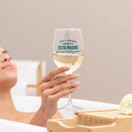 COPA DE VINO SECO O AFRUTADO, ¡BRINDEMOS...!