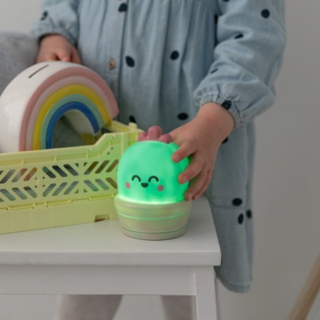 LUZ MÁGICA PARA SOÑAR BONITO – CACTUS
