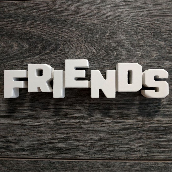 LETRAS MADERA FRIENDS